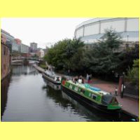 Birmingham_canal_by_National_Indoor_Arena.JPG